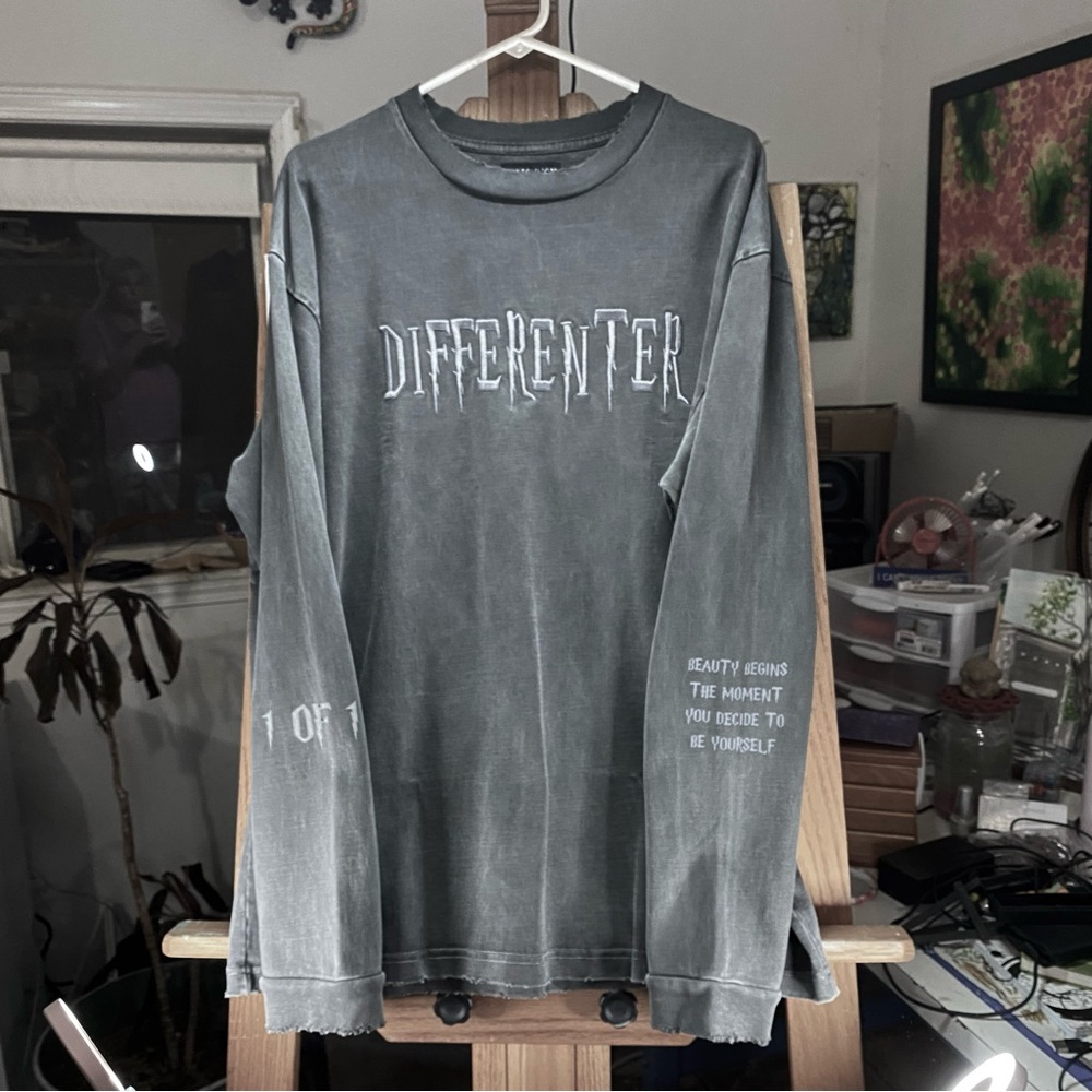 NWT Gray Long Sleeve Designer Tee, Bold Chest Design